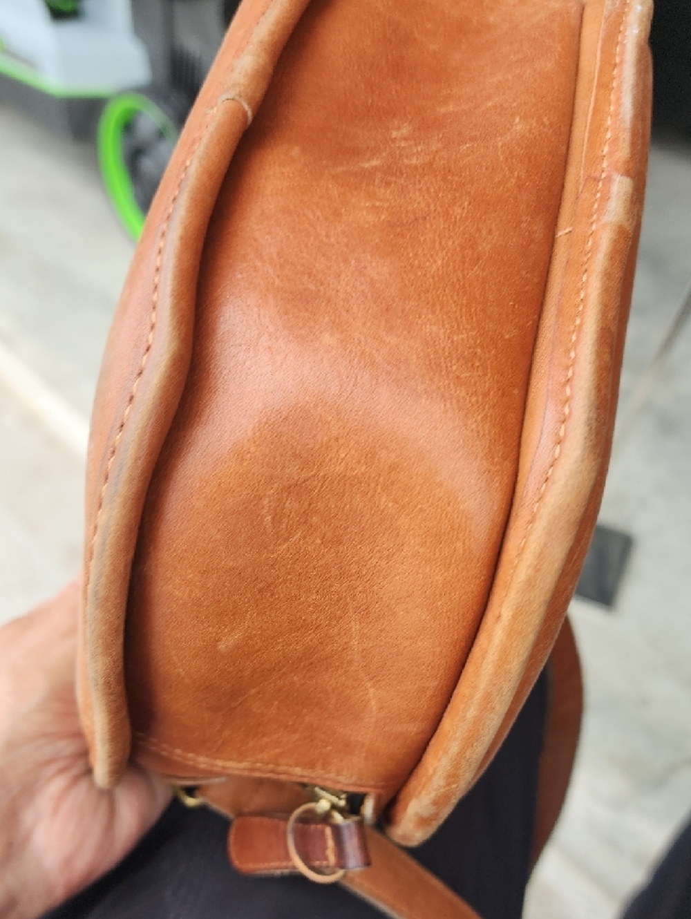 Coach Vintage Canteen Leather Tan Round Crossbody Bag - Picture 16 of 16